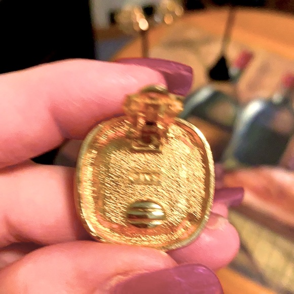 Rhinestone gold tone clip earrings (OS) - Picture 3 of 4